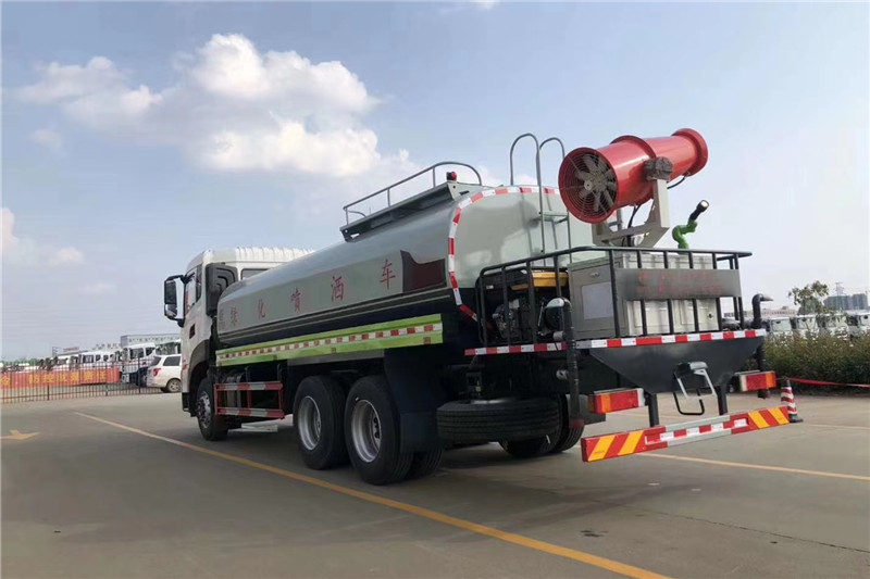 東風天龍后八輪20噸噴霧車，國六綠化噴灑車
